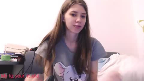 Ella online show from August 13, 7:50 pm