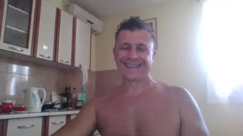 stacattoff online show from August 3, 10:22 am