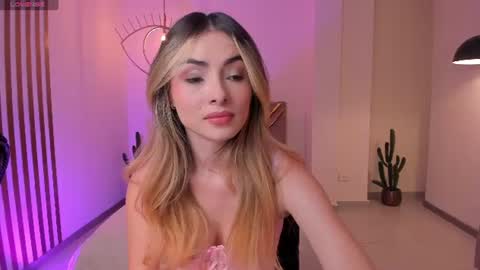 Stacy Woods online show from July 31, 2:45 pm