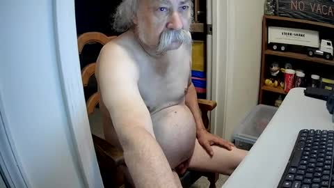 stache169 online show from August 10, 1:01 pm