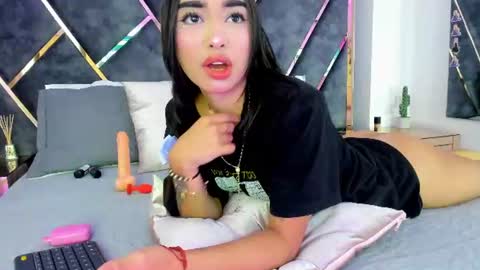 Stacie online show from August 14, 5:38 pm