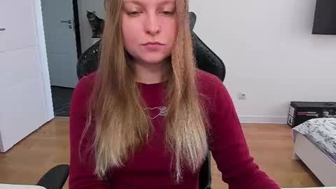 Stacy  online show from July 8, 10:30 am