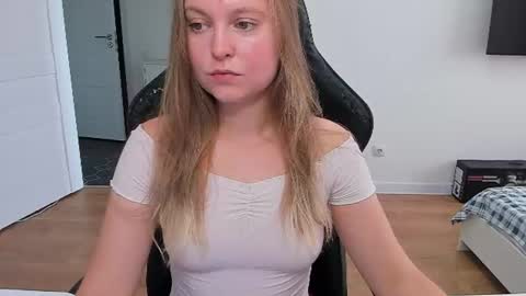Stacy  online show from July 20, 11:57 am