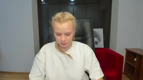 Stacy Western online show from March 14, 6:25 pm