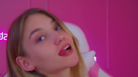 StacyEvances online show from July 19, 3:36 pm