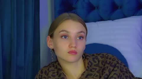 StacyEvances online show from August 4, 3:14 am