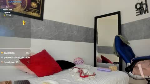 stacy fox online show from August 7, 1:49 am