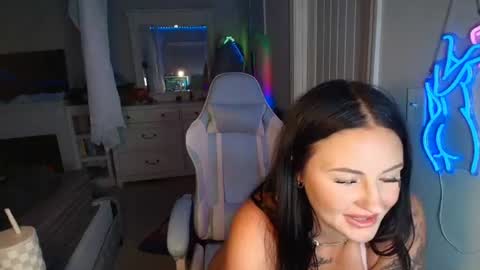 Hannah Lee online show from June 27, 3:32 am