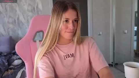 Stacy online show from August 15, 9:13 am