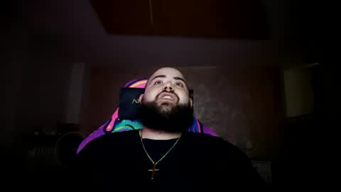 stallion_bear online show from August 15, 2:32 pm