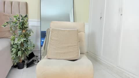 anferney online show from August 11, 1:35 pm