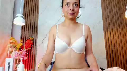 Angel Rivera online show from August 11, 1:57 pm