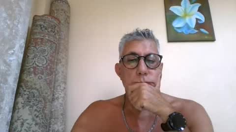 star0806666a online show from August 1, 10:43 am