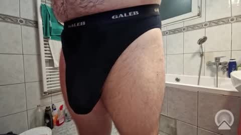 DominantBullGuyxxx online show from August 5, 10:30 pm