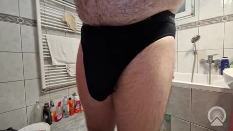DominantBullGuyxxx online show from August 5, 11:36 pm
