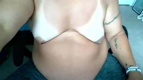 starella___saxxxton online show from August 12, 5:48 pm
