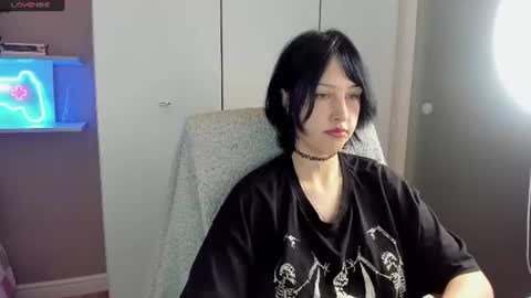 Elli online show from June 21, 2:01 am