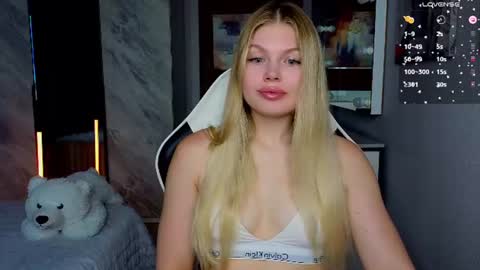 Caroline online show from July 24, 3:42 am