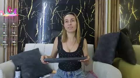 starlight_mature23_aws online show from July 27, 9:42 pm