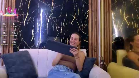 starlight_mature23_aws online show from July 28, 8:59 pm