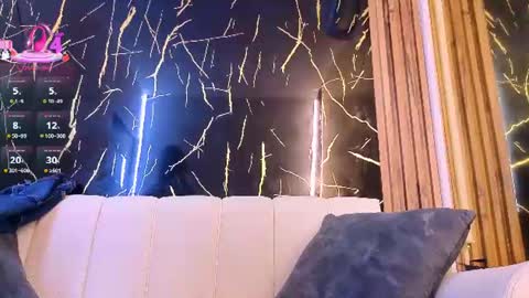 starlight_mature23_aws online show from July 31, 2:51 am