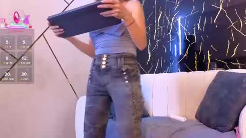 starlight_mature23_aws online show from August 13, 9:51 pm