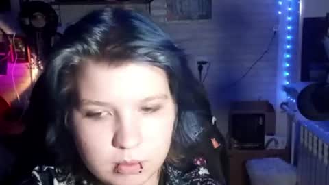 Lilly online show from August 9, 7:48 pm