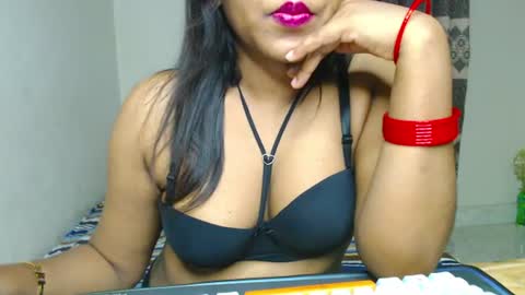 StarryWhispers online show from August 14, 3:26 pm