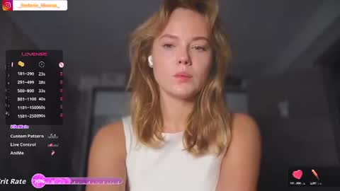 Stefanie online show from August 15, 5:50 pm