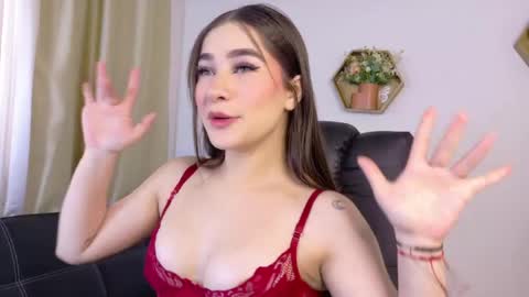 stefannycipriani_ online show from August 13, 6:44 pm
