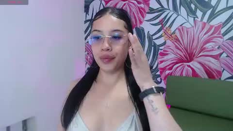 Stefany online show from August 3, 1:07 pm