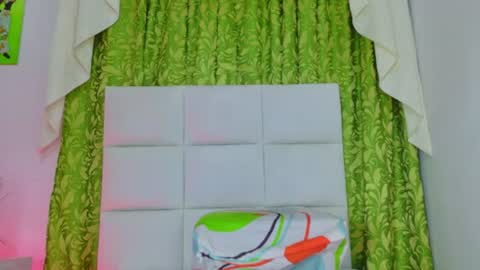 stefany_hot69_ online show from August 11, 10:56 pm