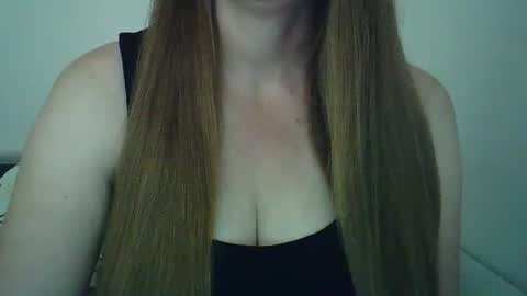 stefffa8009 online show from April 28, 1:44 pm