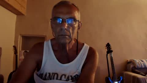stefi444466 online show from August 4, 6:49 pm