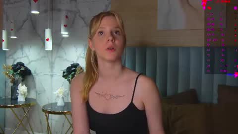 Stefie online show from August 9, 9:54 am