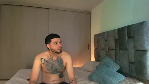 steiisy599 online show from June 25, 10:13 pm
