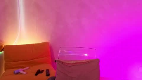 Yuli online show from August 11, 7:38 pm