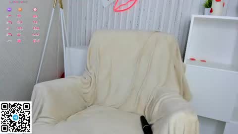 Stella Leee online show from August 7, 1:38 am