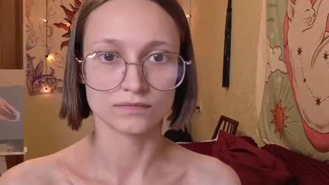 Stella online show from August 3, 9:55 pm