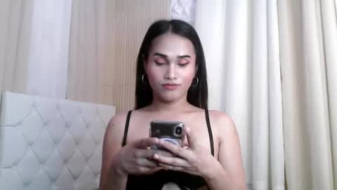 Stella Siner online show from July 25, 10:30 am