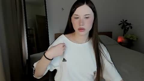 stella_sunny online show from July 4, 12:46 am