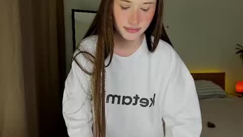stella_sunny online show from July 26, 12:59 am
