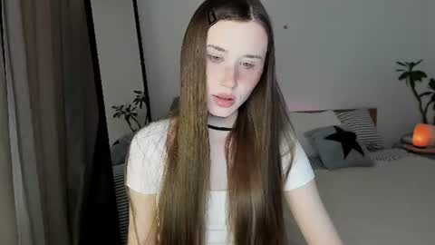 stella_sunny online show from August 9, 12:11 am