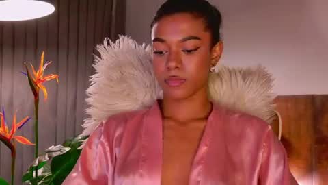 S T E L L A online show from August 12, 8:44 pm