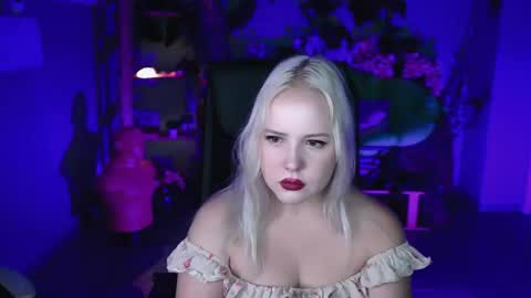 Stella online show from July 29, 5:53 pm