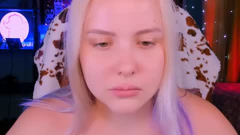 Stella online show from August 8, 11:05 pm