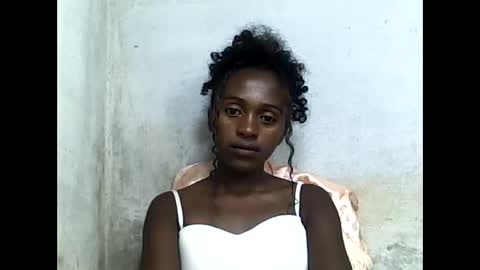 stephania12112343 online show from June 2, 7:22 am