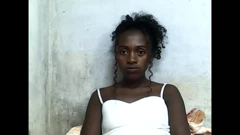 stephania12112343 online show from June 2, 9:34 am