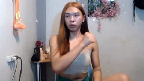 stephanie_zee online show from August 2, 2:07 am