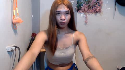 stephanie_zee online show from August 3, 11:45 pm